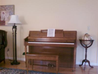 1972 Wurlitzer console piano